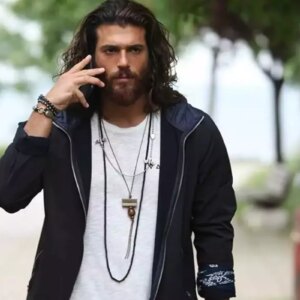 bodrumdan sonra cesme can yaman ve sevgilisi romantik anlar yasadi SlikpKVO