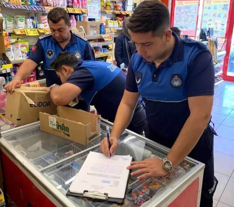 dinarda market denetimleri raflar ve kasa fiyatlari kontrol edildi jwXHZKL4