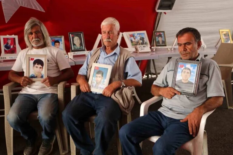 diyarbakir anneleri 6 yildir nobet tutuyor 27PqOuG9