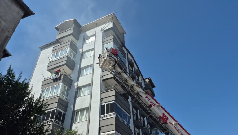 elektrik panosundaki kacak yangin cikardi gP8zmHuH