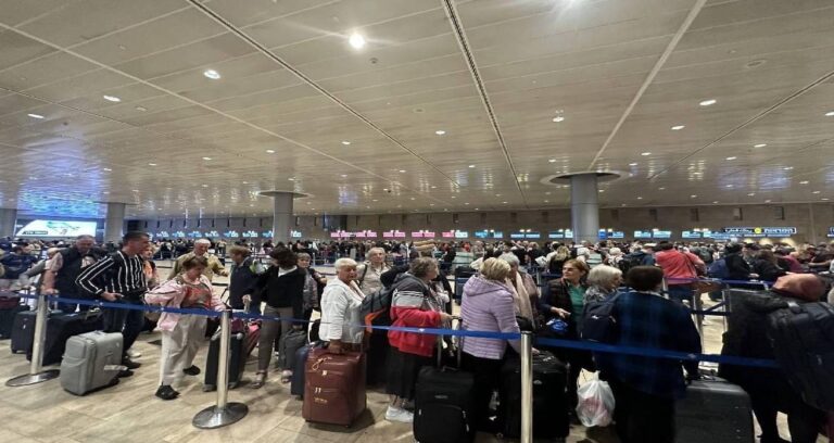 israilliler ulkede mahsur kaldi pasaportlari cope atildi ZOTBbZqG