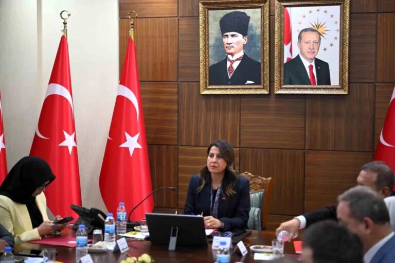 kadin hizmetleri toplantisi diyarbakirda Qr2HxgzK