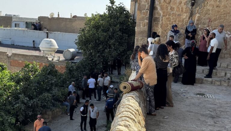 mardinde ikisi kiz kardes uc kadin evlerinde olu bulundu 10 gundur kimse fark etmemis ngg4kACF