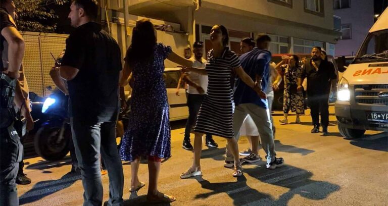 dugunde ortalik karisti polis gaz ve silah kullandi S4kQgGWh