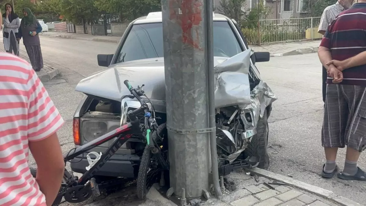 erzincanda trafik kazasi bisikletli cocuk yaralandi 6Dd2twzg