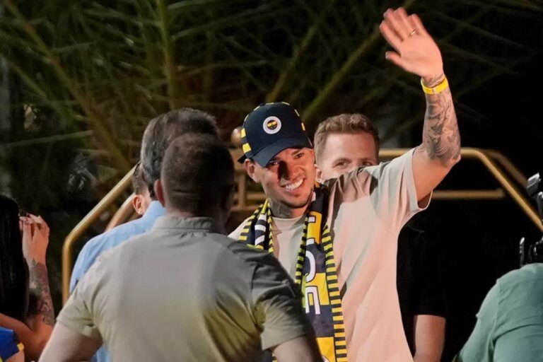 kap geldi ederson resmen fenerbahcede mAaHEIdc