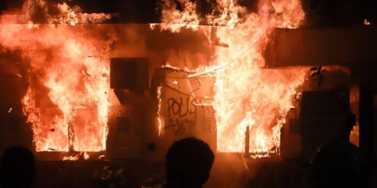 milletvekillerine verilen ayricaliklar sokakta protesto edildi n4qyAjgk