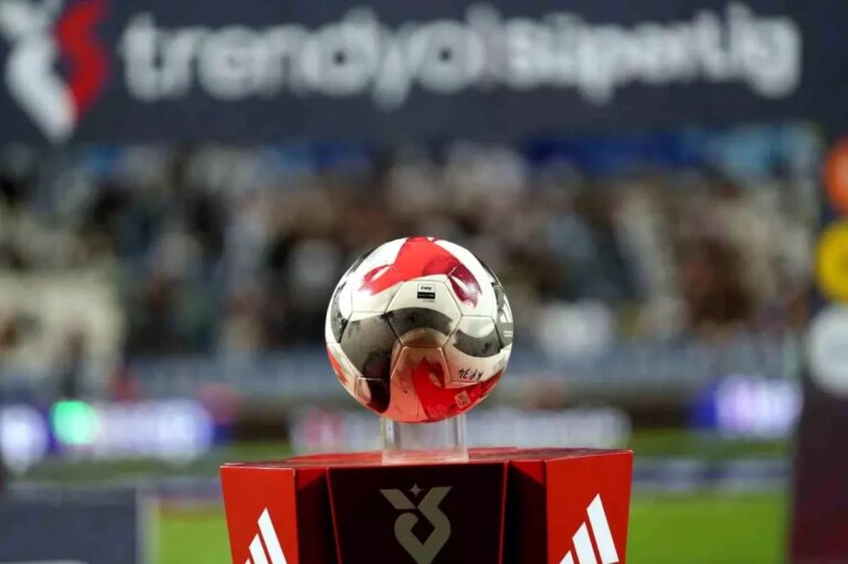 super ligde ilk 4 hafta galatasaray lider xYykETkM