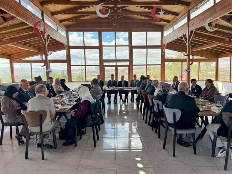 ulas ve gemerekte 19 eylul gaziler gunu kutlandi VyBrHVkv