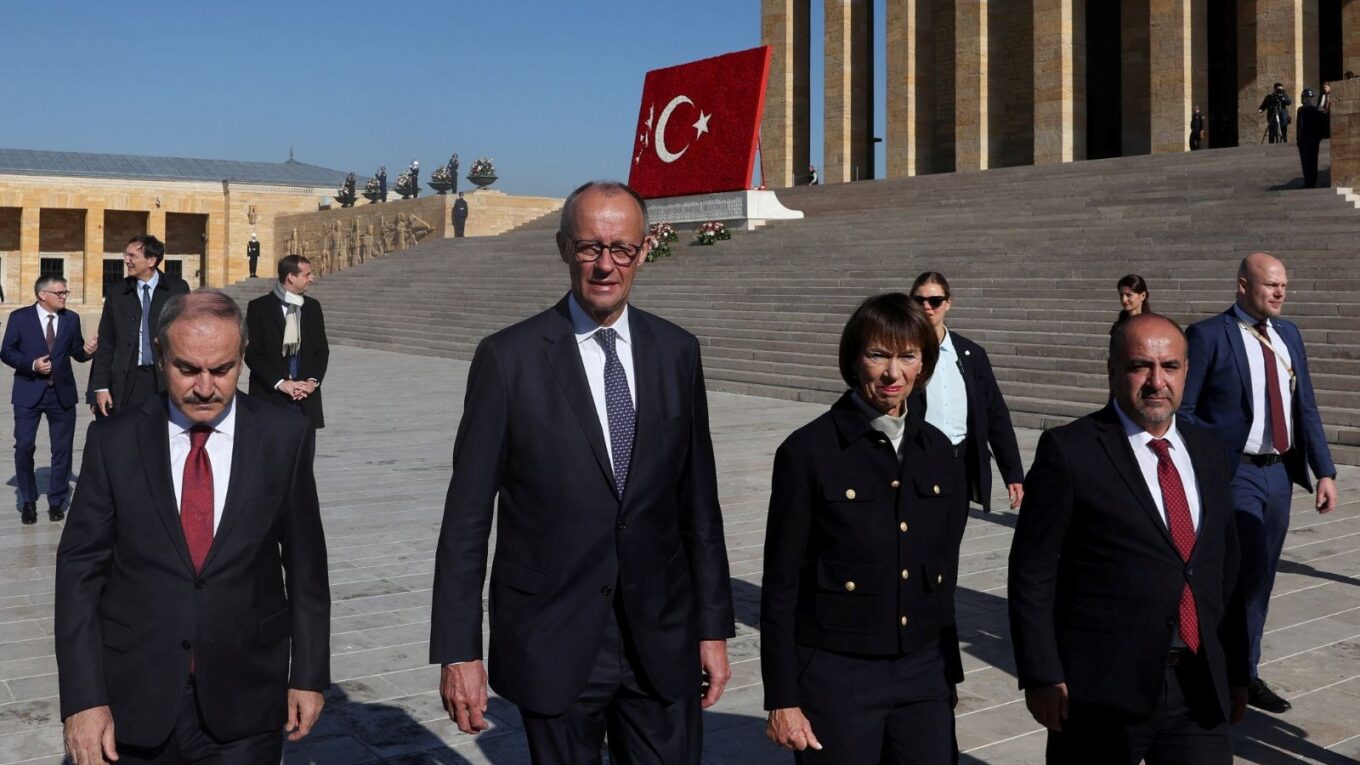 almanya basbakani merz turkiye ile bizi ozel iliskiler birlestiriyor JK2xwaG3.jpg