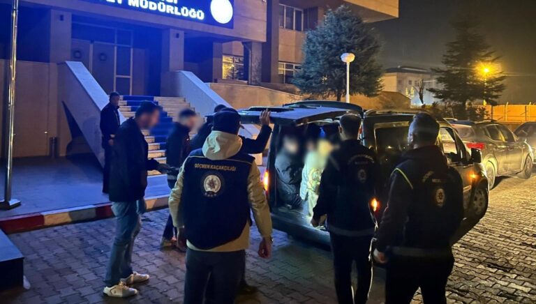 bagajdan 10 kacak gocmen cikti tIBaLLs5.jpg