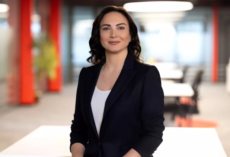 logo yazilim ve visadan yeni fintek hizmeti ticari kredi karti hareketleri tek ekranda kL69IC9l.jpg