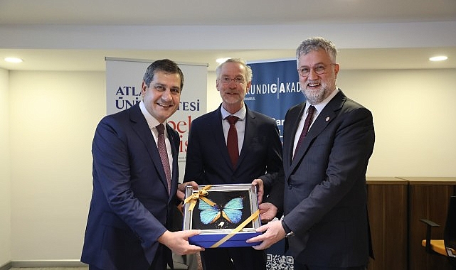 universite mesleki egitim ve profesyonel gelisim icin imzalar atildi CyW6nv6n