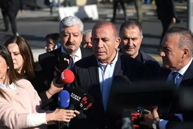 chpnin itirazi reddedildi istanbulda kayyum devam edecek VMCjMwic.jpg