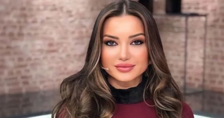 esra ezmeci kimdir esra ezmeci kac yasinda estetik mi yaptirdi sfr9MzVP.jpg