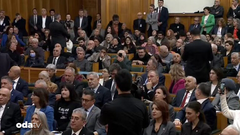 6-subat-aileleri-mecliste-isyan-etti-2BiEvx6j.jpg