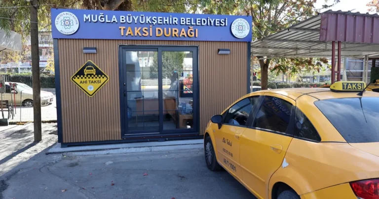 mugla-buyuksehirden-yerli-uretim-taksi-duraklari-3gjTRCB5.webp
