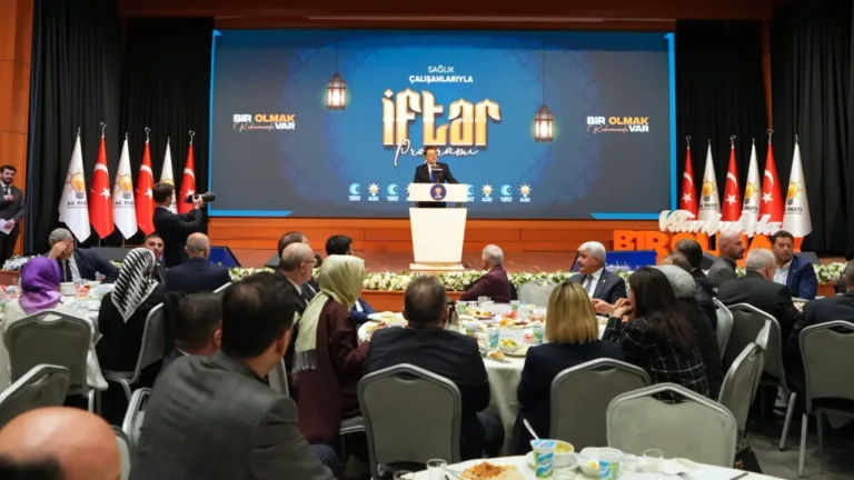 ak-parti-genel-merkez-saglik-politikalari-baskanligindan-saglik-calisanlarina-iftar-programi-T9ANmqFA.webp