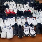 calinan-ayakkabilarinin-pesine-dusen-adam-cocuk-hirsizlarin-evinde-onlarca-ayakkabiyla-karsilasti-bsrd49fm