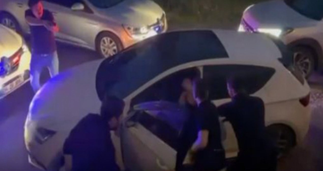 İstanbul’da Genç Çifte Silahlı Gasp: Şoke Edici Anlar Kameralara Yansıdı