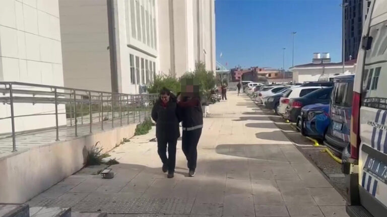 adanada-uyusturucu-operasyonu-23-hukumlu-yakalandi-SfW9Xcci