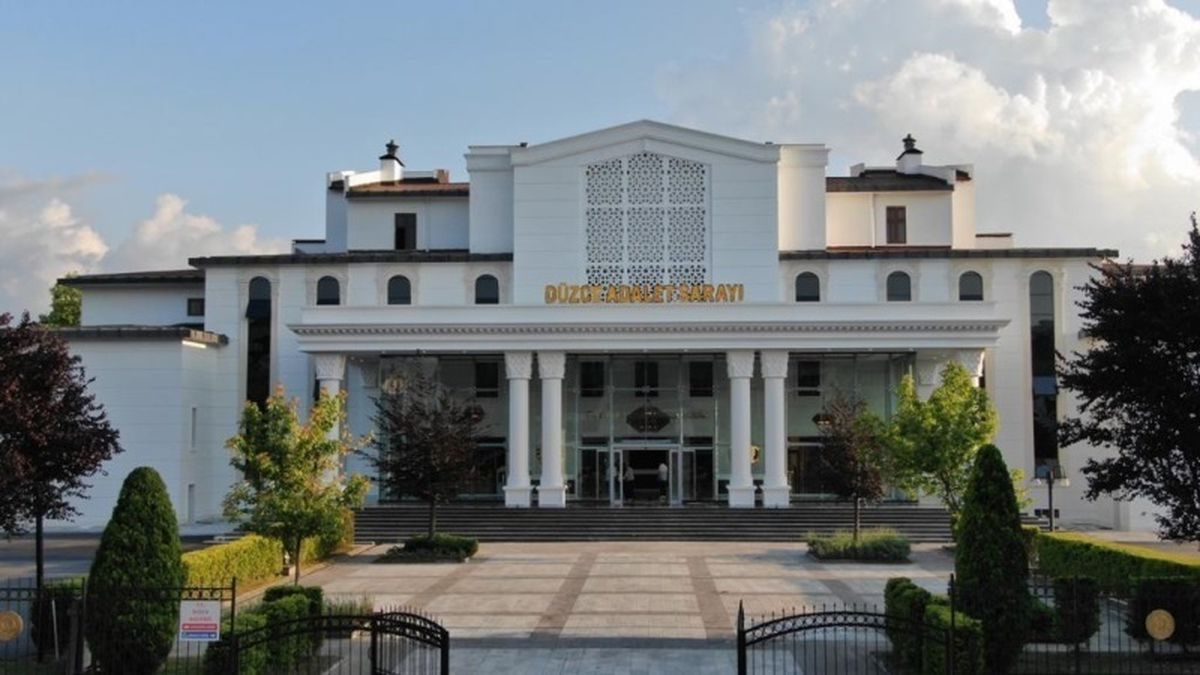Düzce’de Meslek Lisesi Staj Dolandırıcılığı: 72 Öğrenci Üzerinden Haksız Kazanç ve 12 Gözaltı