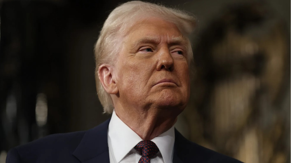 Trump’tan İran’a Sert Uyarı: Hürmüz Boğazı’ndan Çekilin