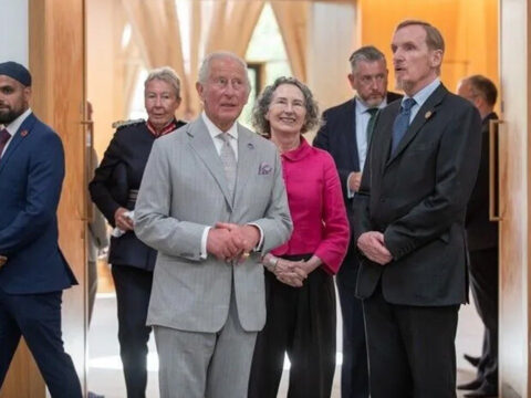 Ingiltere krali 3 charles cambridge merkez camisini ziyaret etti hlLjZJ4a